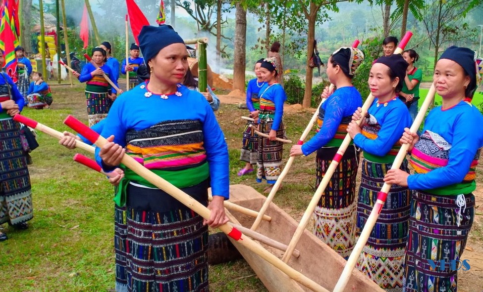 Đặc sắc trang phục truyền thống dân tộc Thái huyện Quan Sơn