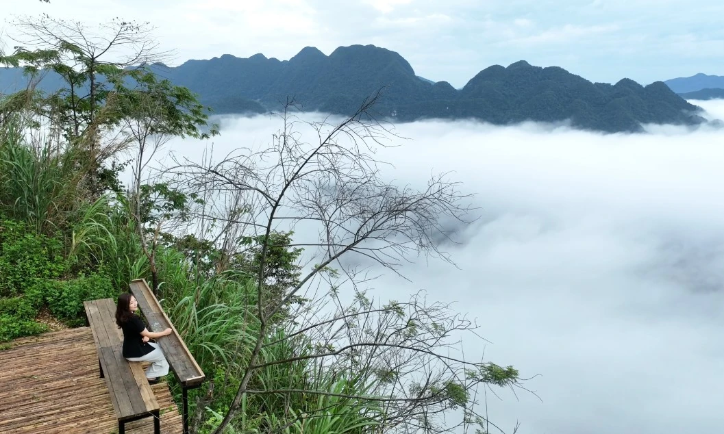 Thanh Hóa - Góc nhìn từ trên cao: Nơi mây trắng ngủ trên vai núi
