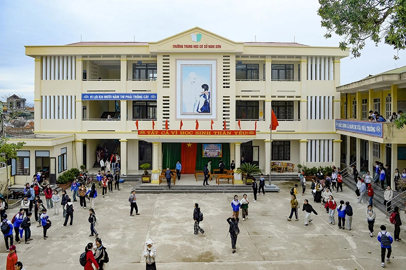 “Gieo chữ” nơi đầu sóng