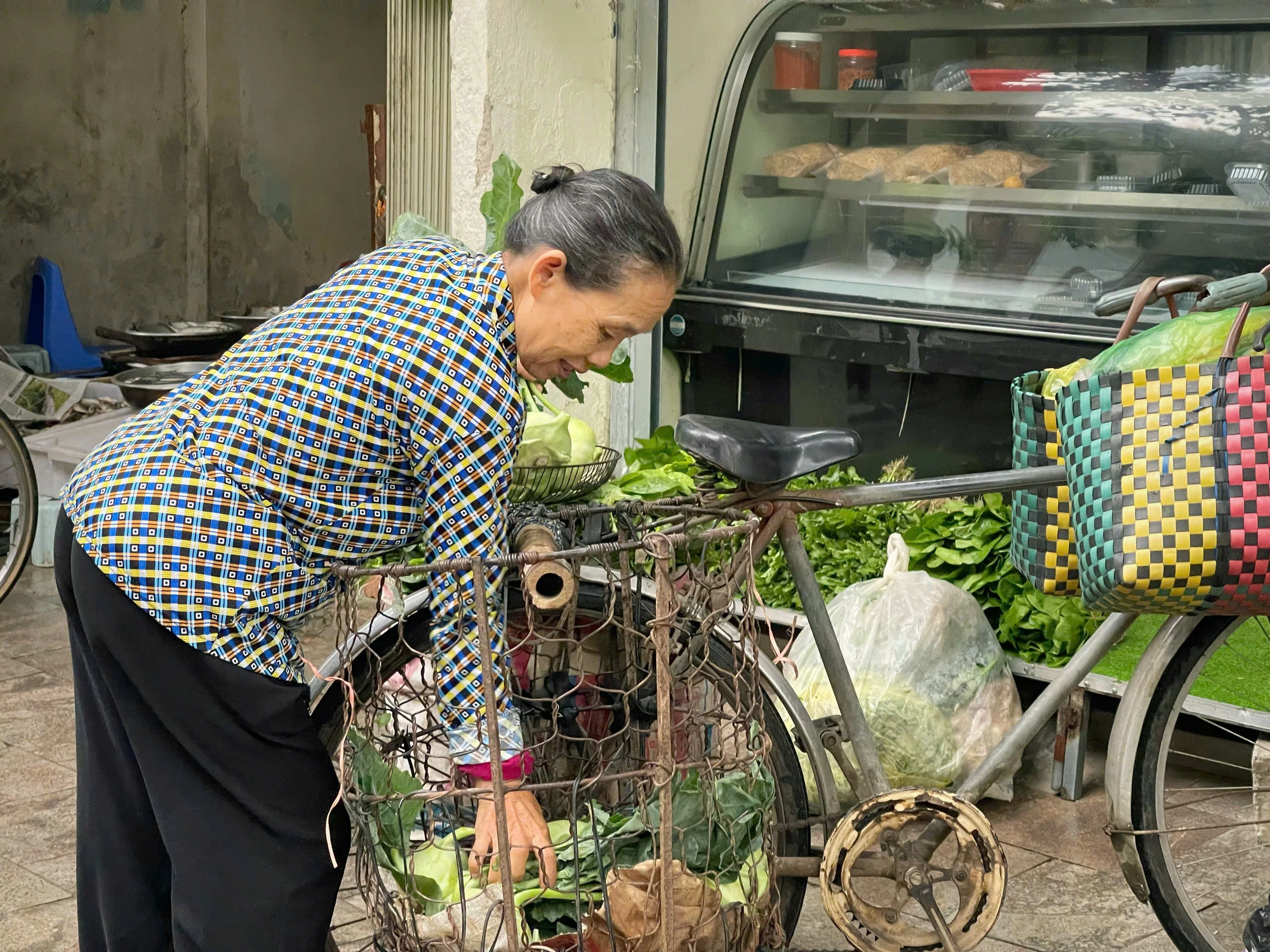Chợ quê trong lòng phố