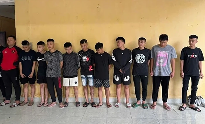 Khen thưởng 8 tập thể có thành tích xuất sắc trong đấu tranh, phòng chống tội phạm và tệ nạn xã hội