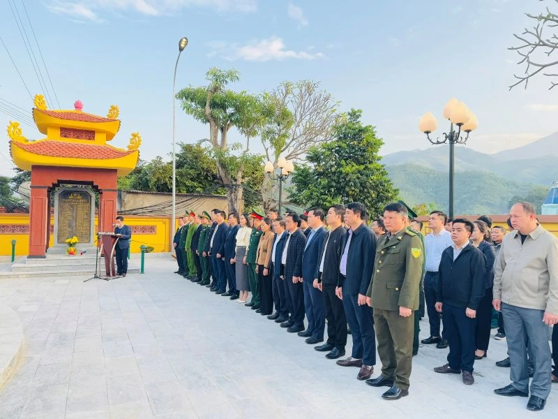 Xã Mường Lát khánh thành công trình cải tạo, sửa chữa Đài tưởng niệm Liệt sĩ
