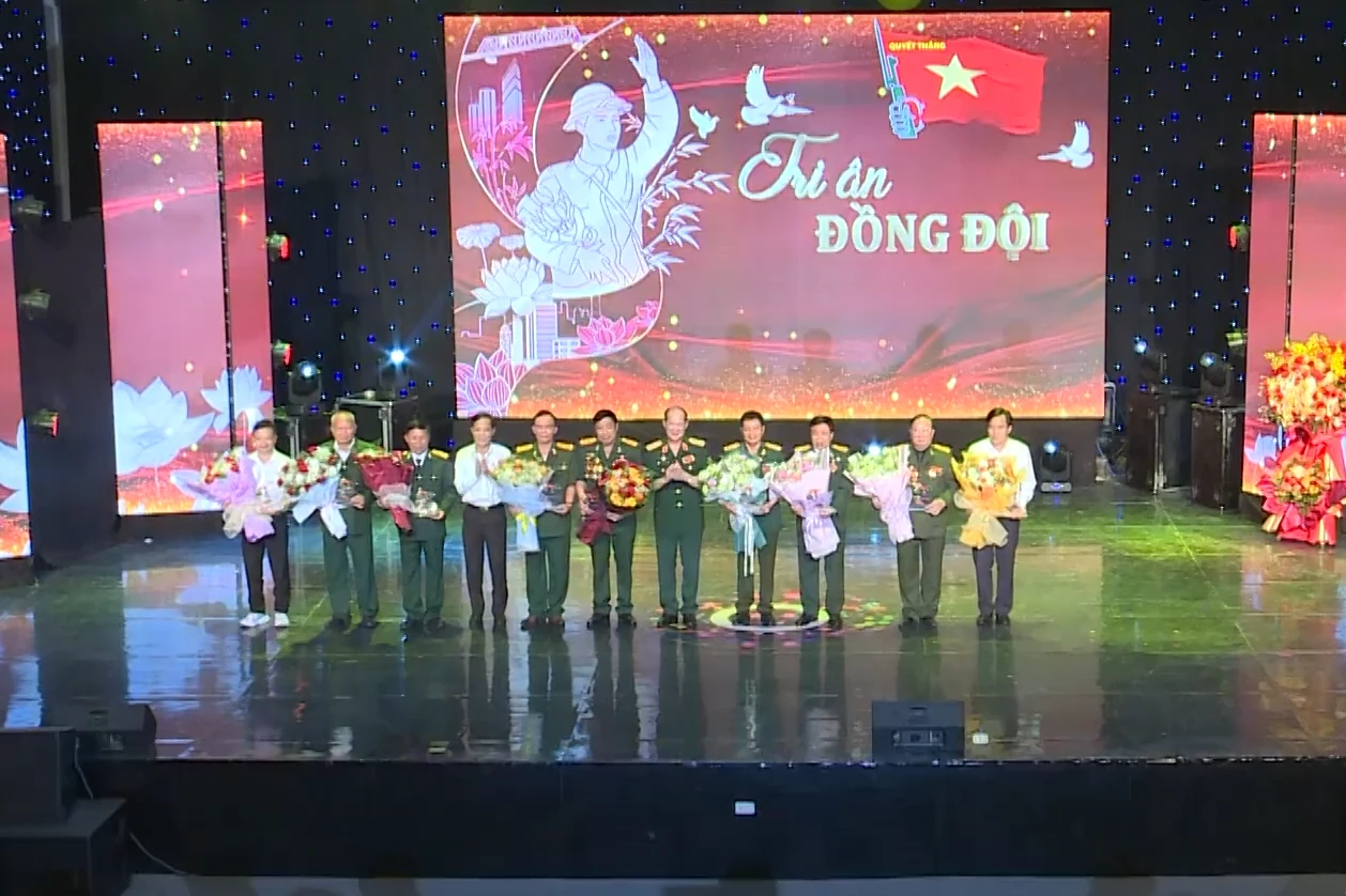 Ấm tình đồng đội