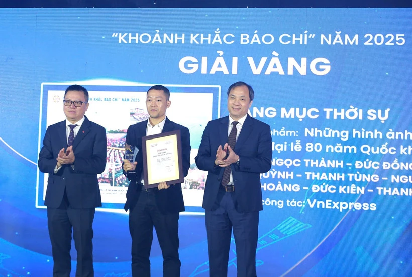 Giải ảnh Khoảnh khắc Báo chí: Vinh danh 50 tác phẩm xuất sắc nhất của năm 2025