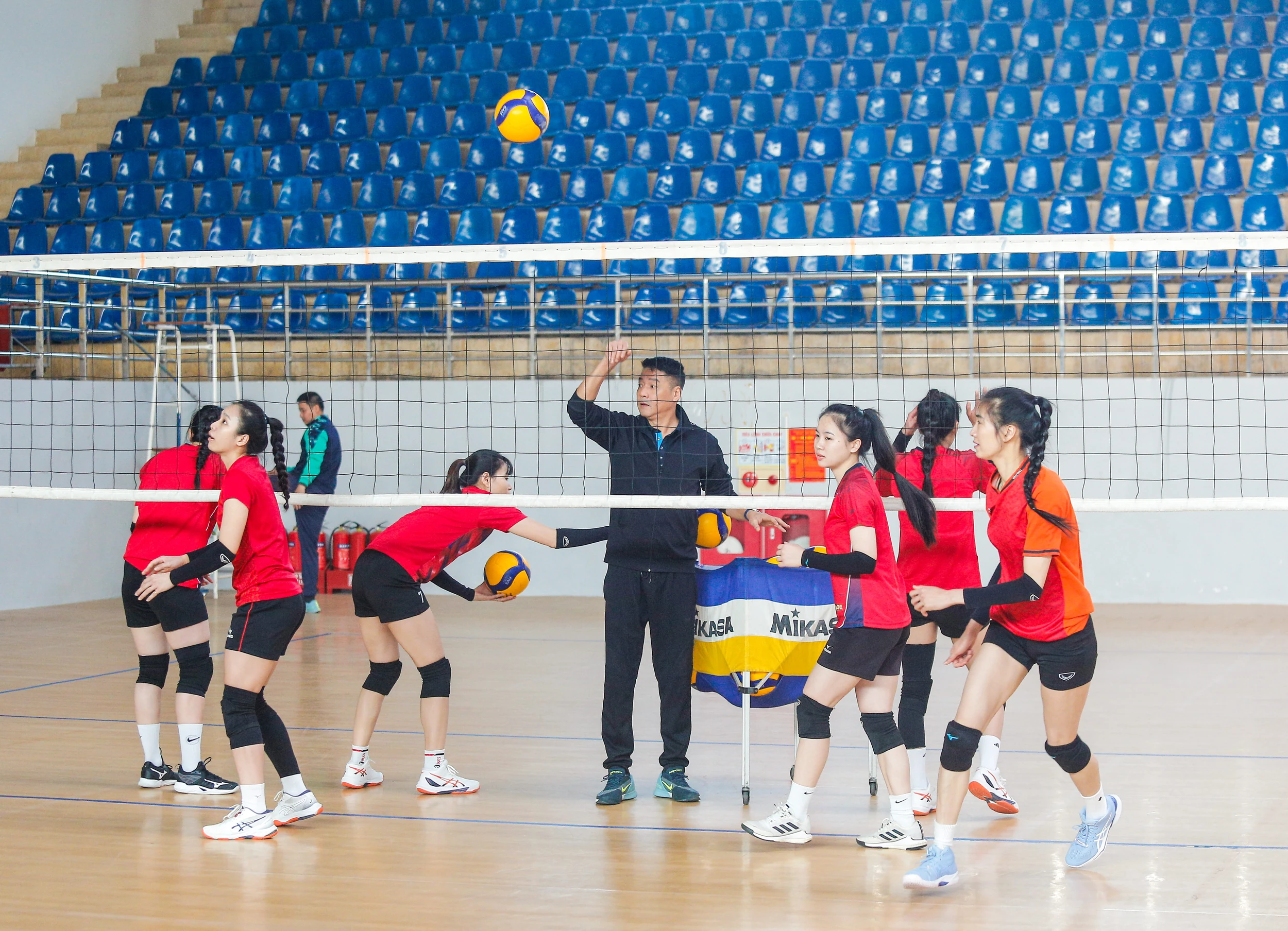 Đội bóng chuyền nữ Xi măng Long Sơn Thanh Hoá hướng tới mùa giải 2026 với tham vọng lớn
