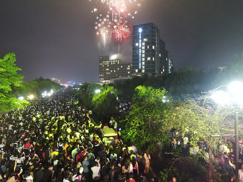 Khởi động mùa du lịch tại thành phố biển Sầm Sơn với sự có mặt của hàng vạn du khách