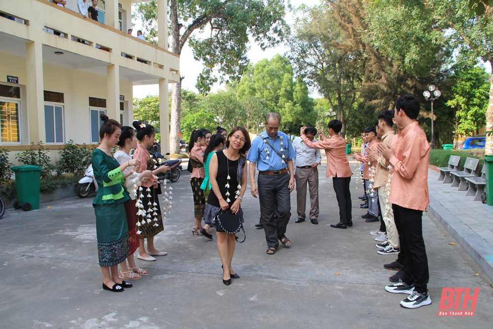 Hơn 300 sinh viên Lào tại Thanh Hóa vui đón Tết cổ truyền Bunpimay