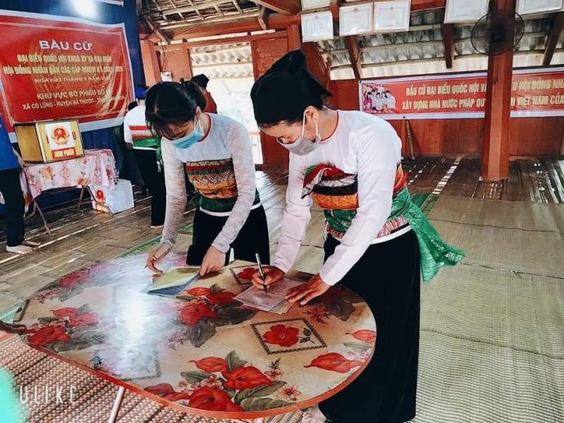 Phụ nữ các dân tộc tỉnh Thanh rộn ràng ngày hội non sông