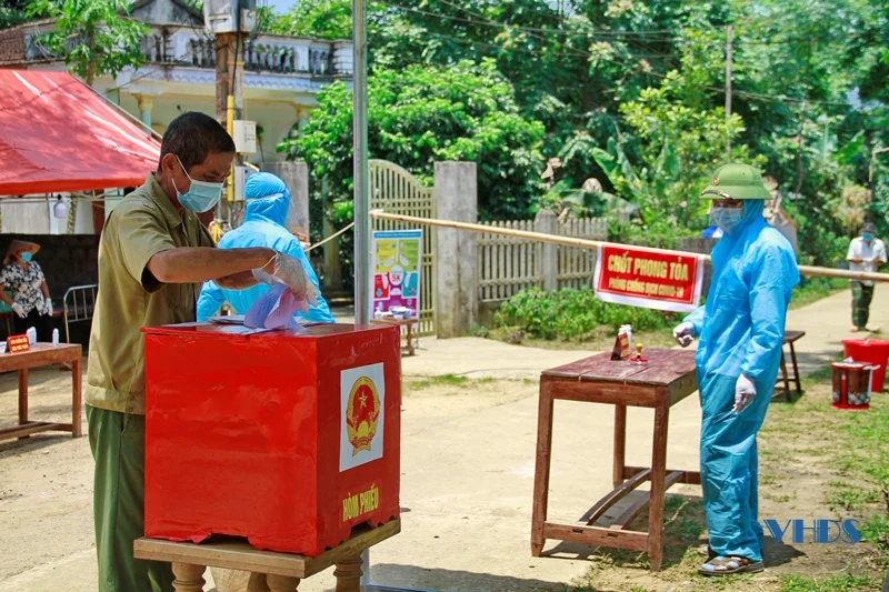 Tổ bầu cử đặc biệt trong khu vực phong tỏa