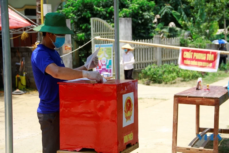 Tổ bầu cử đặc biệt trong khu vực phong tỏa