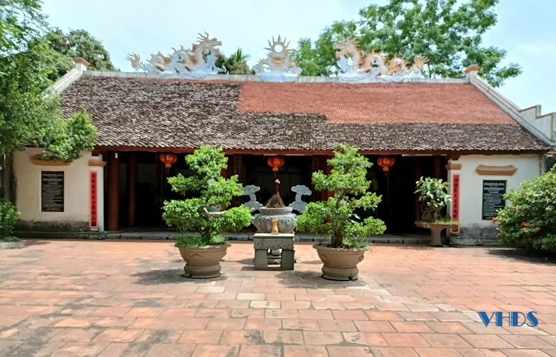 Nơi thờ hai vị công thần bên bờ sông Mã