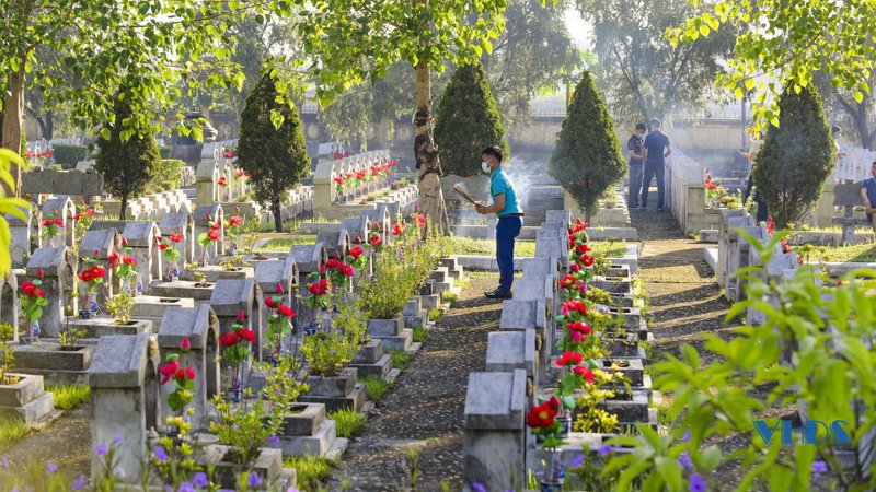 Tháng Bảy nghĩa tình ở Nghĩa trang liệt sỹ Hàm Rồng