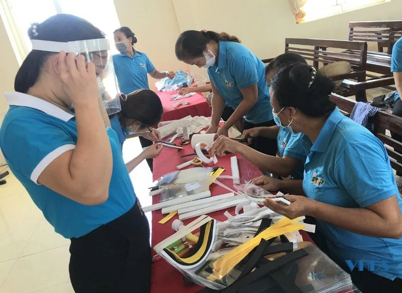 Các cấp hội phụ nữ tích cực tham gia các hoạt động phòng, chống dịch COVID-19