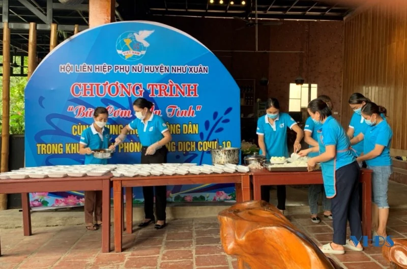 Các cấp hội phụ nữ tích cực tham gia các hoạt động phòng, chống dịch COVID-19