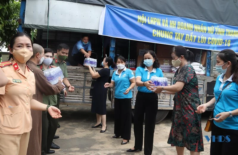 Các cấp hội phụ nữ tích cực tham gia các hoạt động phòng, chống dịch COVID-19