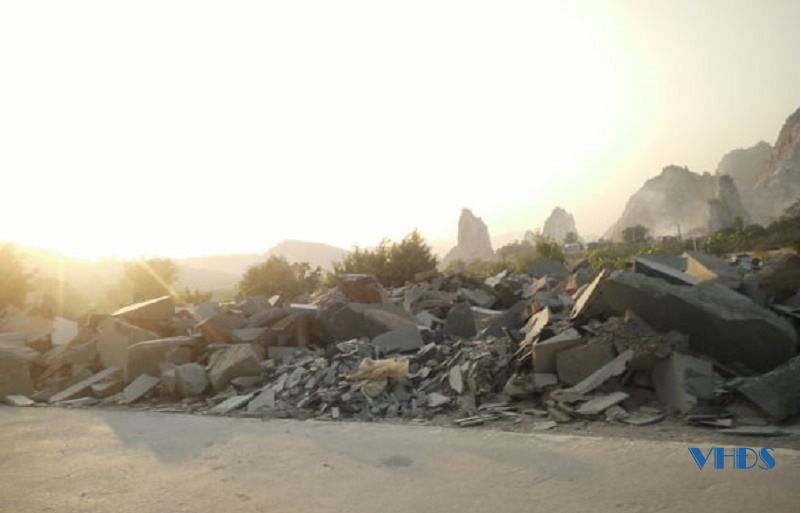 Sớm xử lý ô nhiễm môi trường mỏ đá, nhà xưởng tại xã Hà Tân