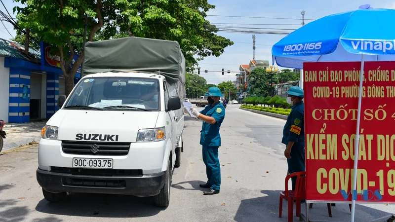 Quy định khung giờ không cần xuất trình giấy tờ: Có tình trạng lợi dụng để ra đường