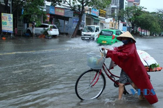 Áp thấp nhiệt đới gây mưa, ngập cục bộ tại TP Thanh Hóa