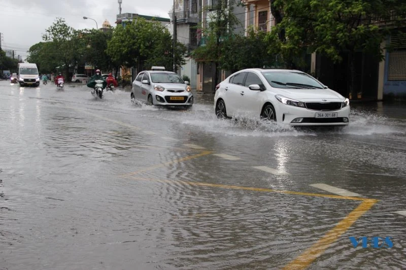 Áp thấp nhiệt đới gây mưa, ngập cục bộ tại TP Thanh Hóa