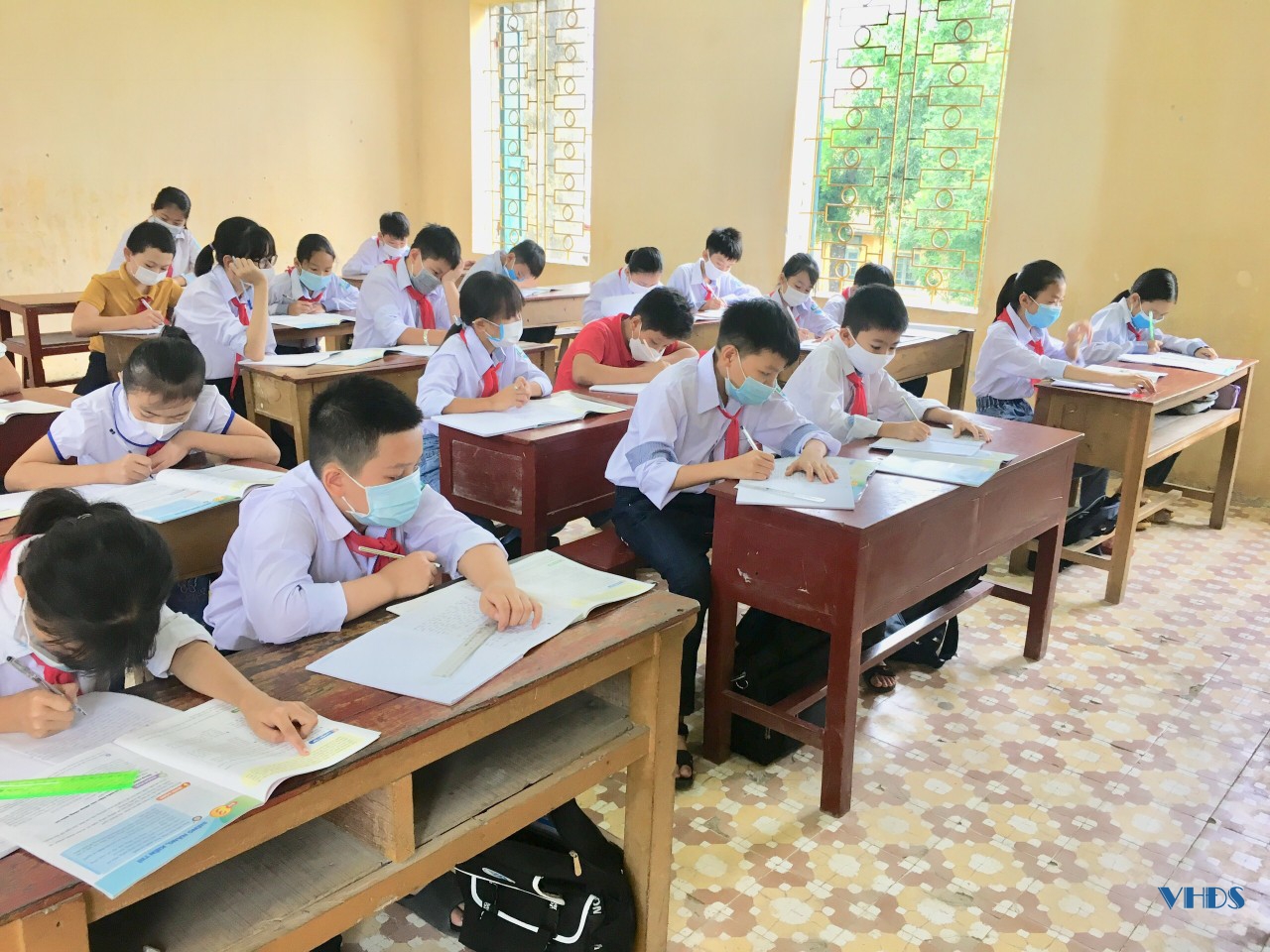Học sinh “mắc kẹt” tại Thanh Hóa do dịch COVID-19 yên tâm đến trường
