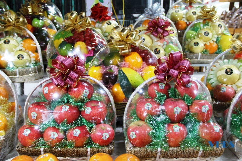 Xu hướng mua giỏ trái cây làm quà tết “lên ngôi”