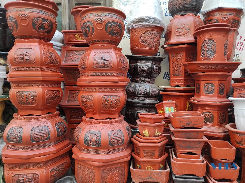 Thị trường đồ gốm sứ trang trí “nóng” lên mỗi ngày