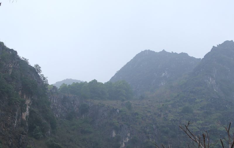 Dấu tích thành đá của chủ quân Nguyễn Chích chống giặc Minh