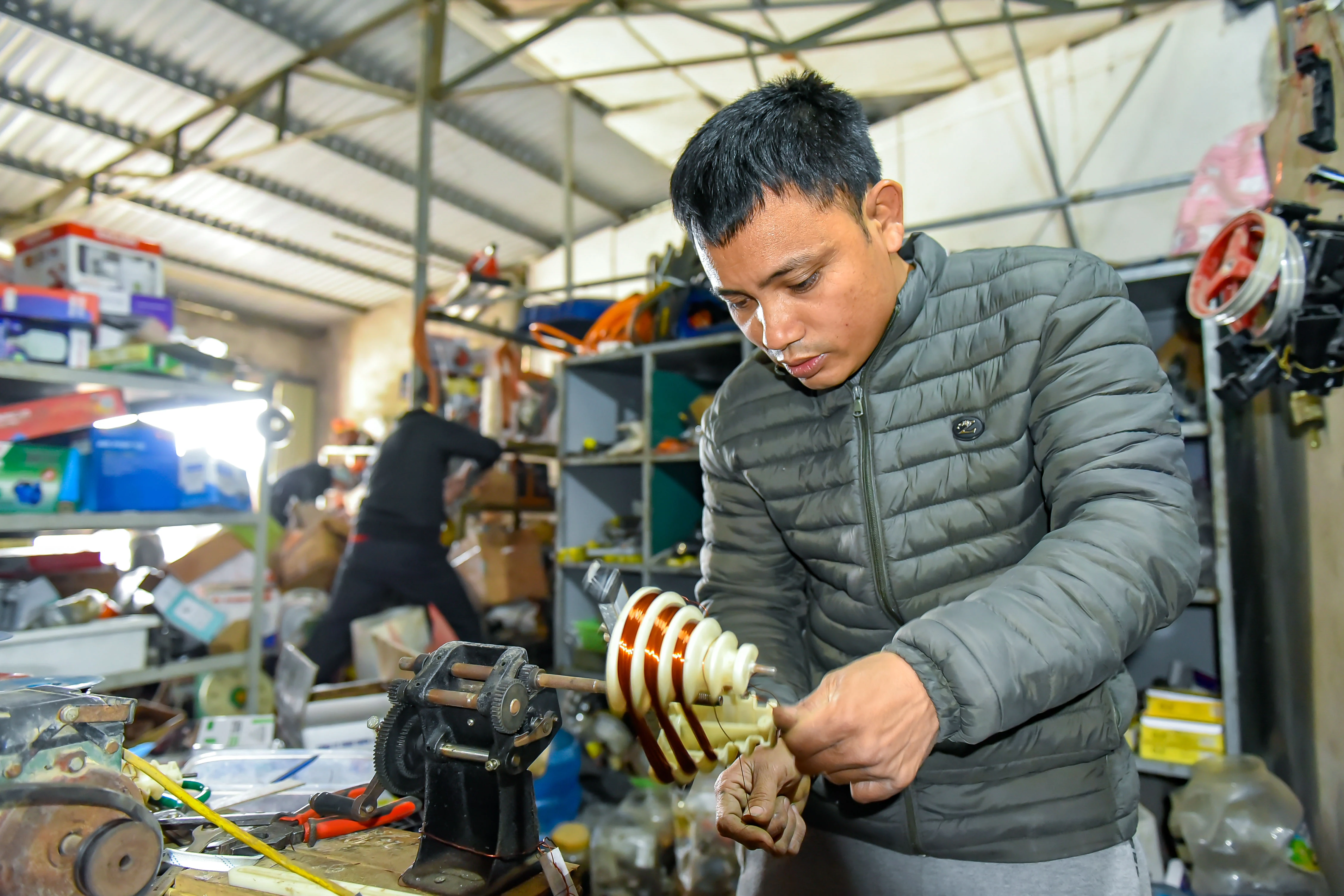 [E-Magazine] - Chuyện về cặp vợ chồng khuyết tật nương tựa nhau vượt khó