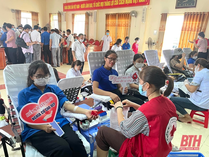 Hơn 1.500 người tham gia Ngày hội hiến máu tình nguyện huyện Quảng Xương