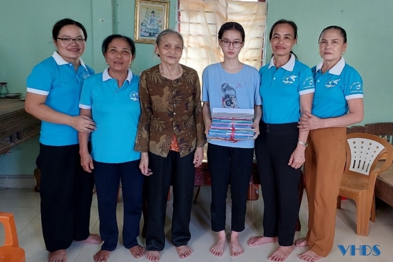 Phụ nữ Xuân Lâm thu gom phế liệu gây quỹ giúp hội viên nghèo