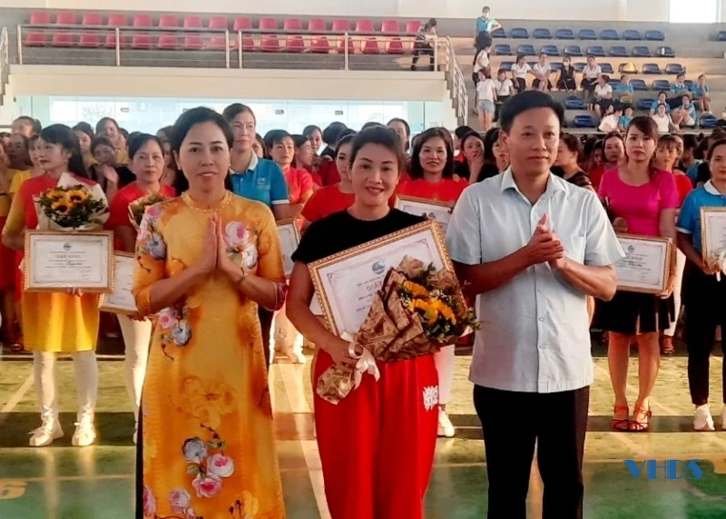 Phụ nữ Thọ Xuân tham gia Hội thi Dân vũ thể thao năm 2022