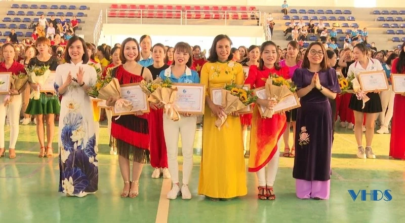 Phụ nữ Thọ Xuân tham gia Hội thi Dân vũ thể thao năm 2022
