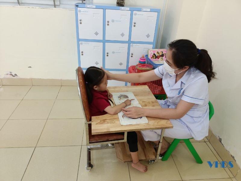 Điều trị rối loạn phổ tự kỷ ở trẻ 