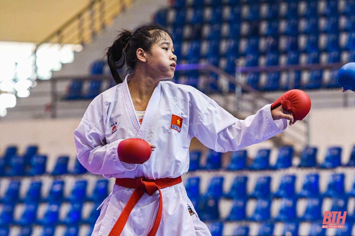 Cảm xúc vỡ òa của Trương Thị Thương khi giành HCV cho Karate Thanh Hóa tại Đại hội Thể thao toàn quốc lần thứ IX