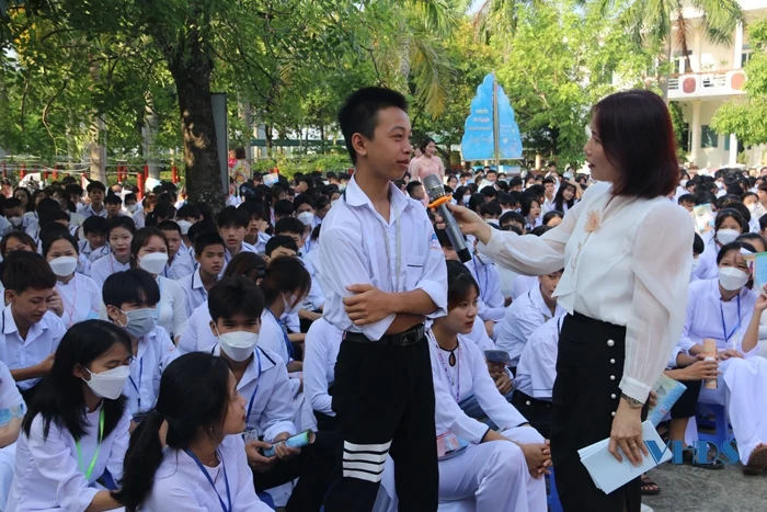 Phụ huynh và vấn đề giáo dục giới tính cho con