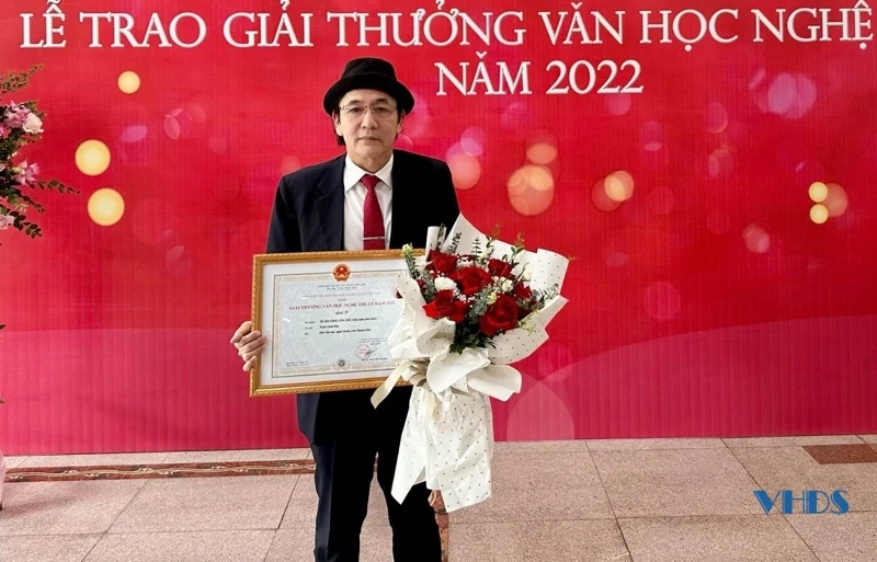 “Tri âm cùng con chữ” giành Giải B Giải thưởng VHNT của Liên hiệp các Hội VHNT Việt Nam năm 2022
