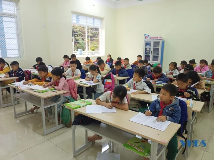 Niềm vui trường mới ở vùng biên Mường Lát