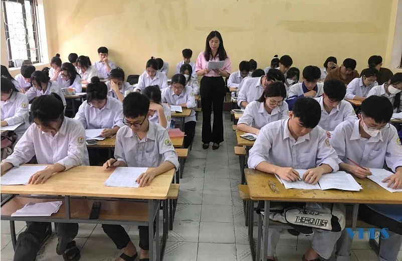 Học sinh lớp 12 “tăng tốc” ôn luyện