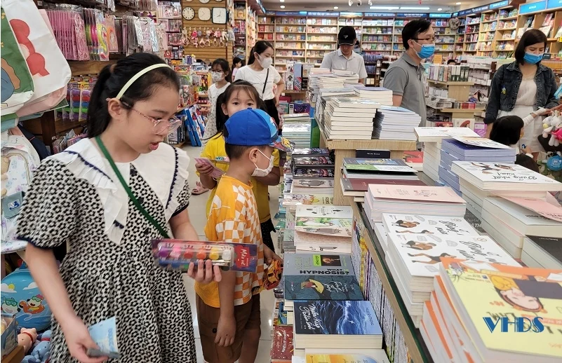 Nhà sách hút khách dịp nghỉ lễ