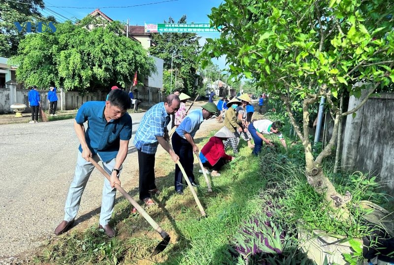 Hội Nông dân tỉnh ra quân hưởng ứng ngày môi trường thế giới tại huyện Thường Xuân