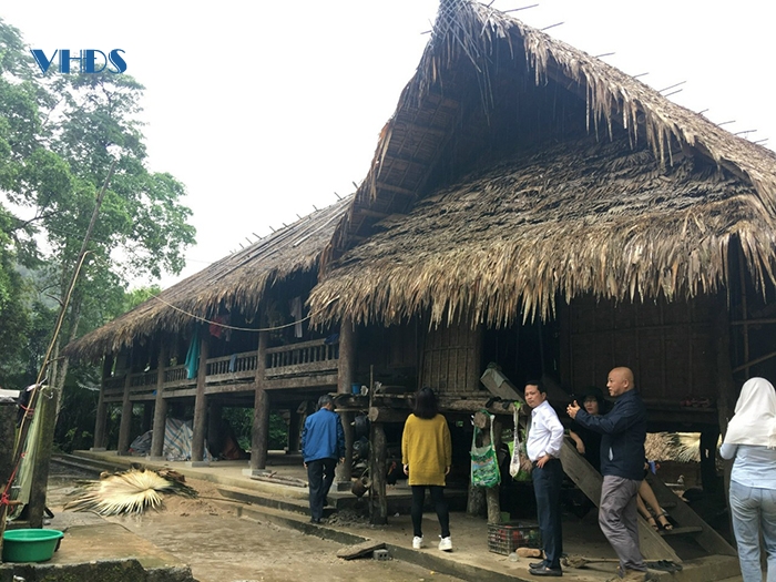 Về “làng cổ” Tân Hùng