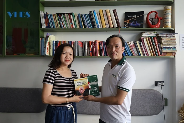 Người “truyền lửa” văn hóa đọc
