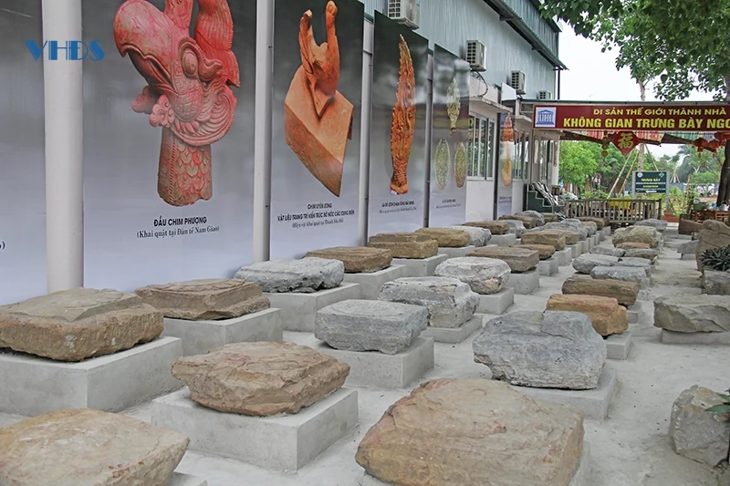 Thơm ngát hương sen trong Di sản Thành Nhà Hồ