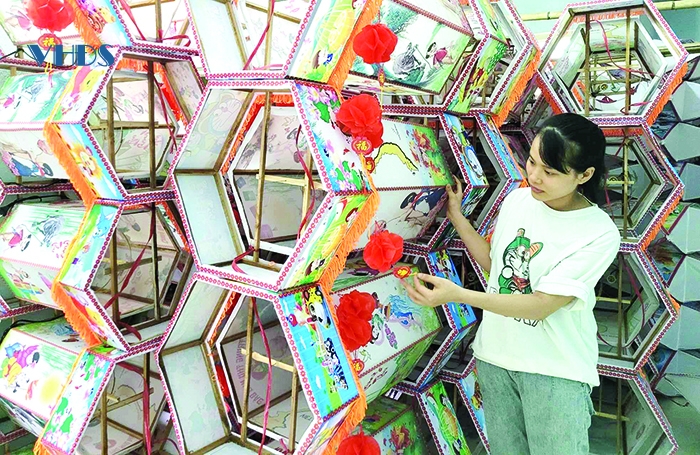 Làng nghề làm đèn Trung thu ở Mật Sơn