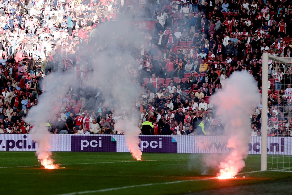 Ajax Amsterdam: Những ngọn lửa bùng cháy và sự thăng trầm của lịch sử