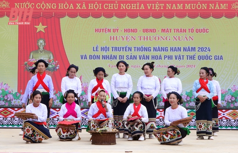 Hoà mình vào Lễ hội Nàng Han xã Vạn Xuân