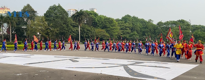 Bảo tồn, phát huy trò chạy chữ “thiên - hạ - thái - bình”