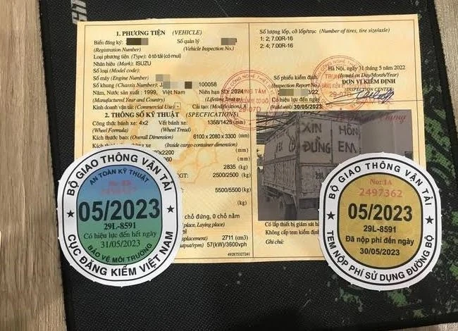 Mua, bán sử dụng tem đăng kiểm ô tô giả có thể bị truy cứu trách nhiệm hình sự