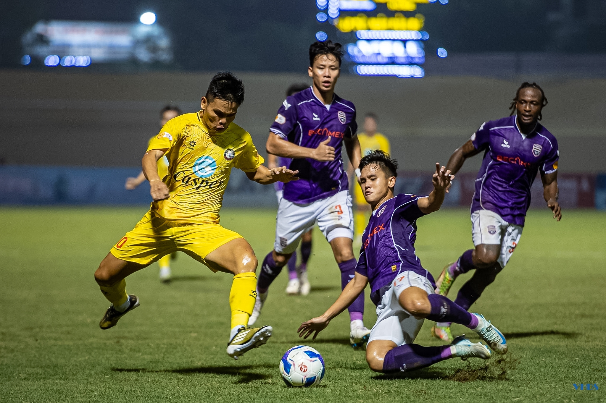 Thua ngay trận mở màn, HLV Popov đặt mục tiêu trụ hạng tại V.League 2024-2025