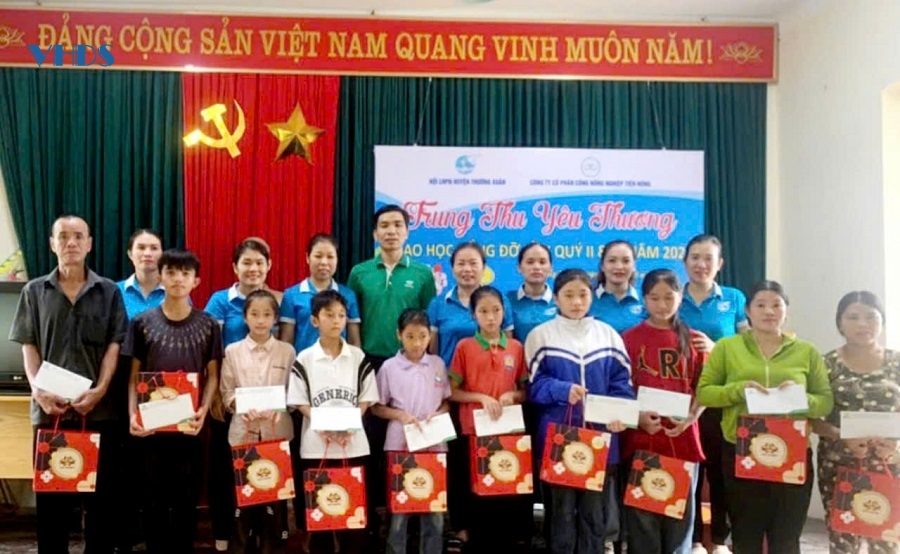 Trung thu san sẻ yêu thương
